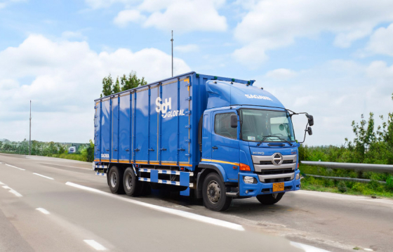 SG Sagawa cross border transportation truck